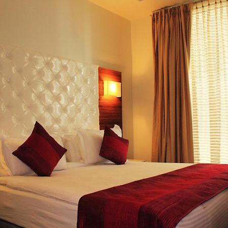 Hotel Ivory 32 Neu-Delhi Exterior foto