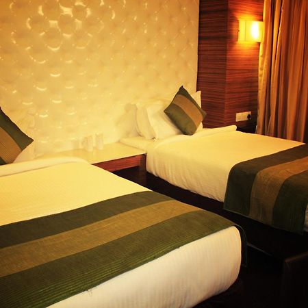 Hotel Ivory 32 Neu-Delhi Exterior foto