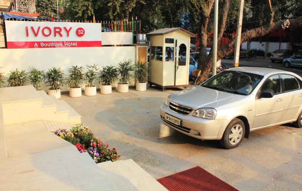 Hotel Ivory 32 Neu-Delhi Exterior foto